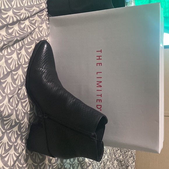 Super cute black snake print boots - Picture 2 of 5